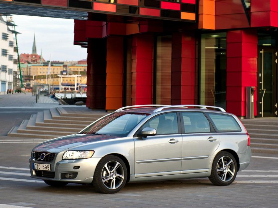  Volvo V50 Classic 2011 года  (фото 9 из 15)